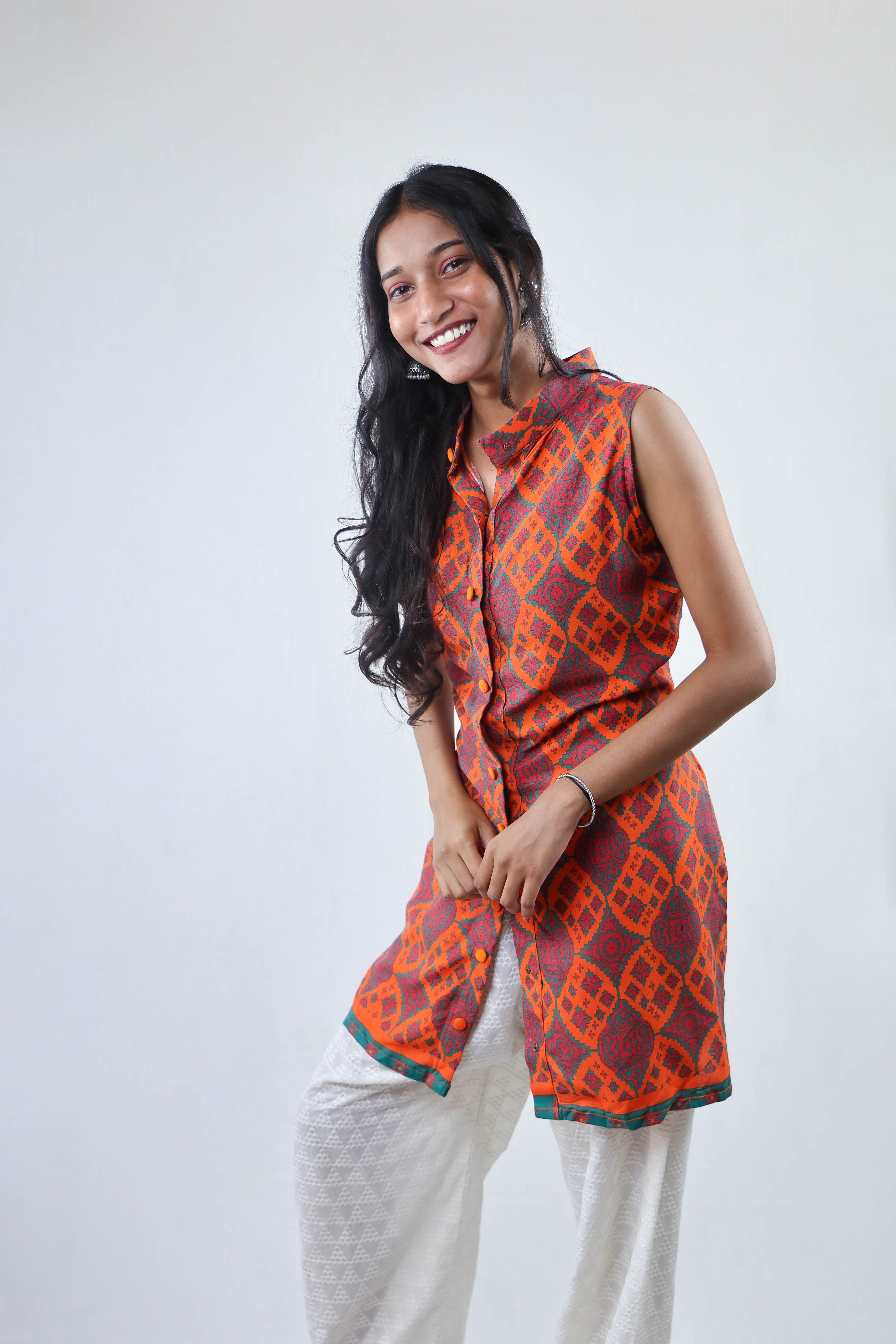RANGRITI Short Kurta - Inspired by colors and culture, ideal for this modern desi look
