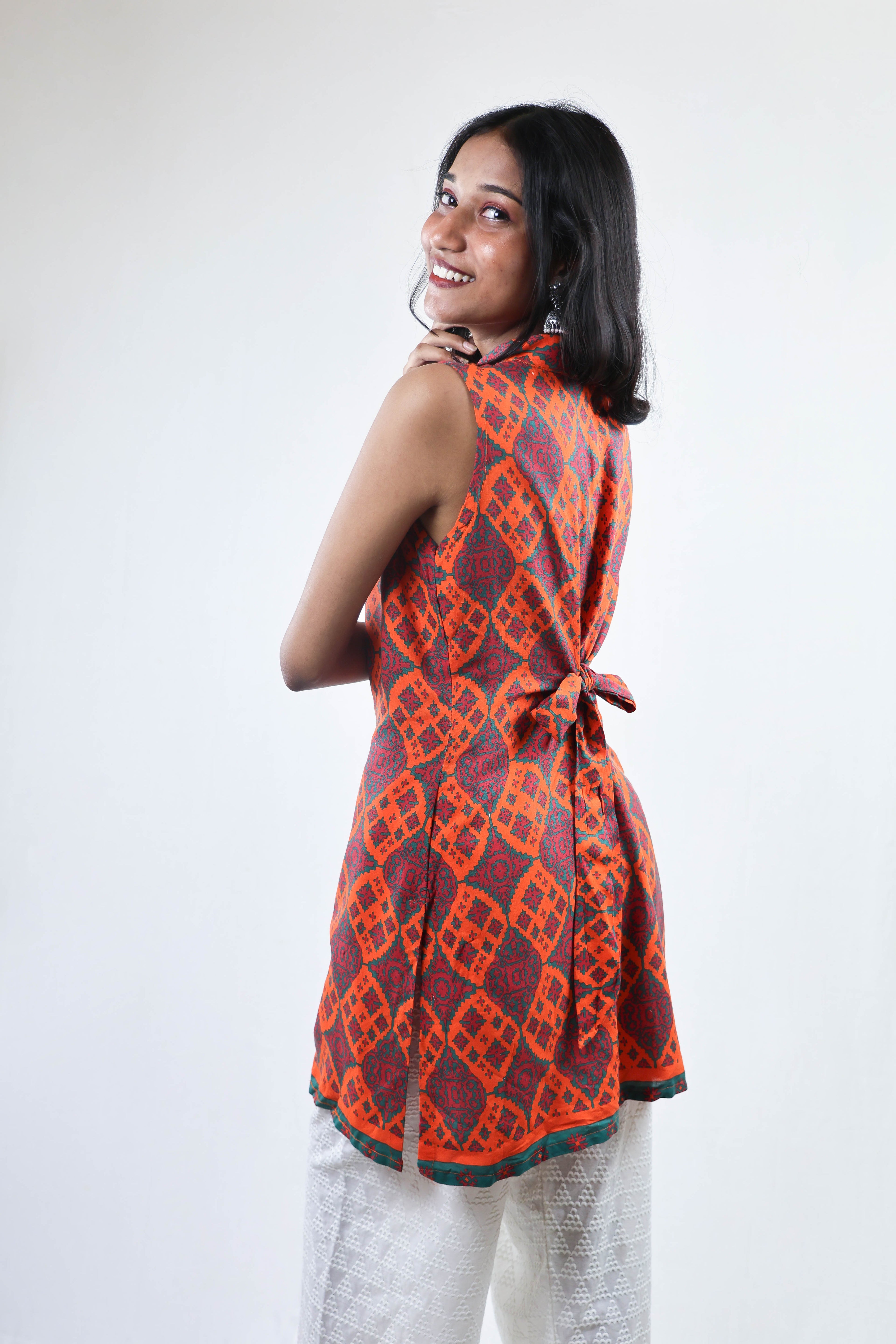 RANGRITI Short Kurta - Inspired by colors and culture, ideal for this modern desi look