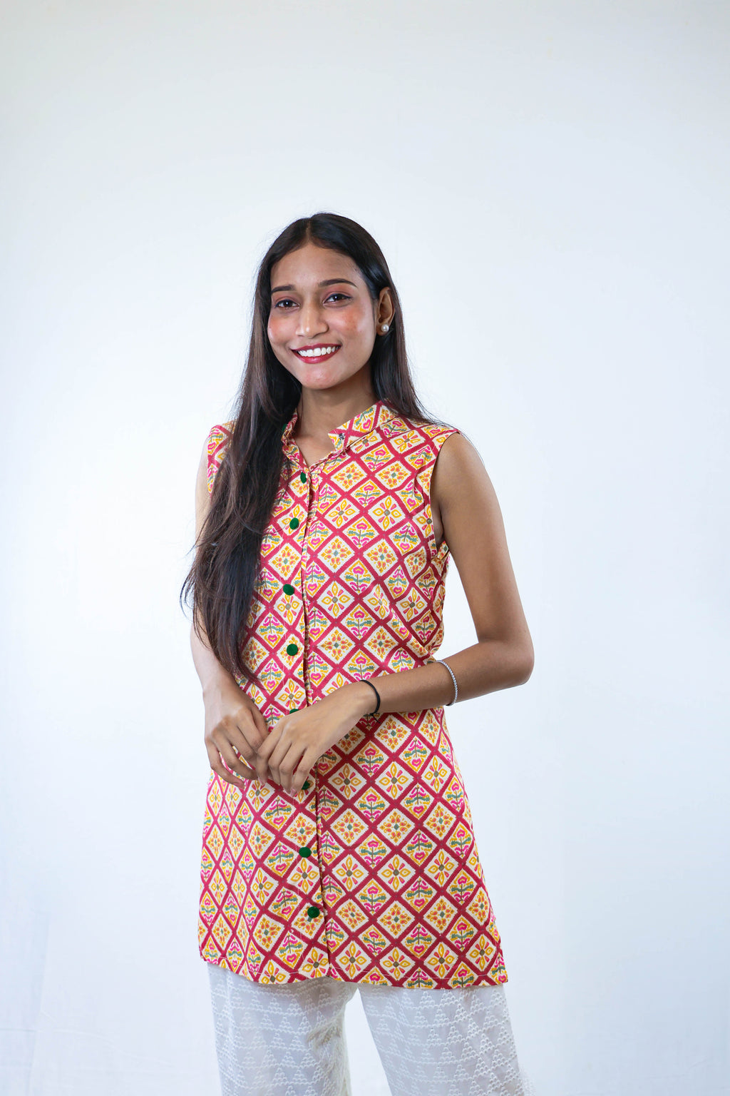 RANGRITI Short Kurta - Inspired by colors and culture, ideal for this modern desi look