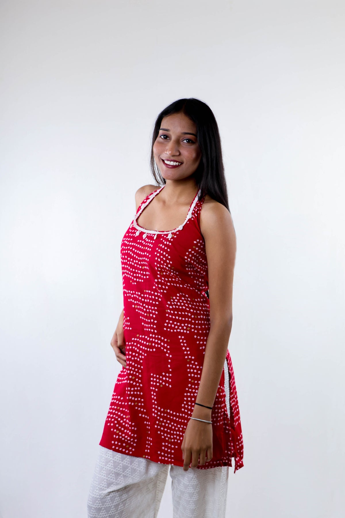 Gulabi Nazakat Halter Kurti