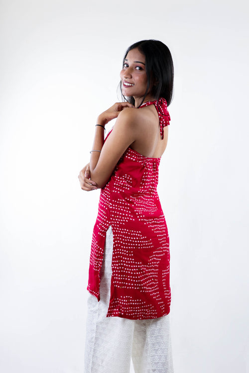 Gulabi Nazakat Halter Kurti